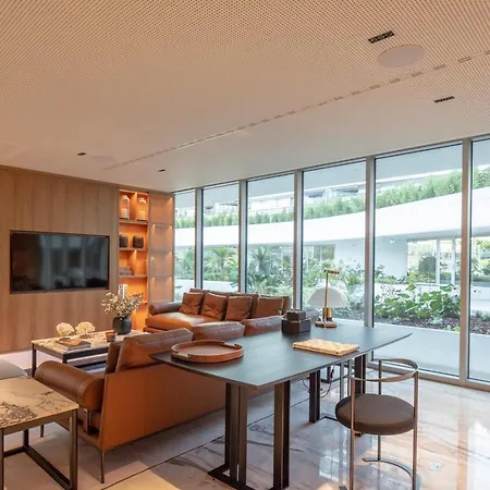 Daire Cascais - 1 Bedroom And Shared Pool In Campolide *