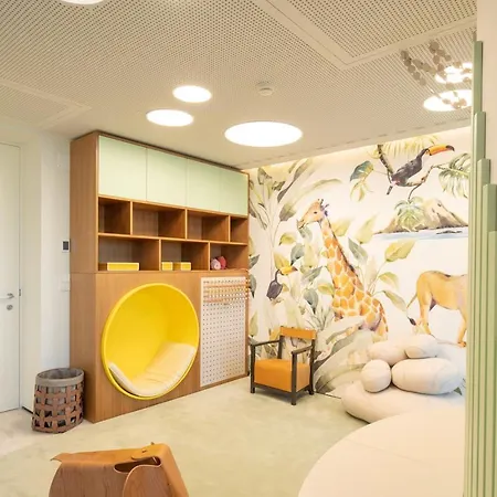 Cascais - 1 Bedroom And Shared Pool In Campolide * Lissabon