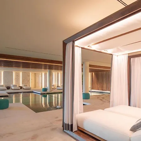 Cascais - 1 Bedroom And Shared Pool In Campolide Daire