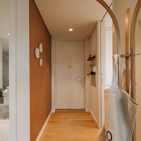 Cascais - 1 Bedroom And Shared Pool In Campolide Lissabon