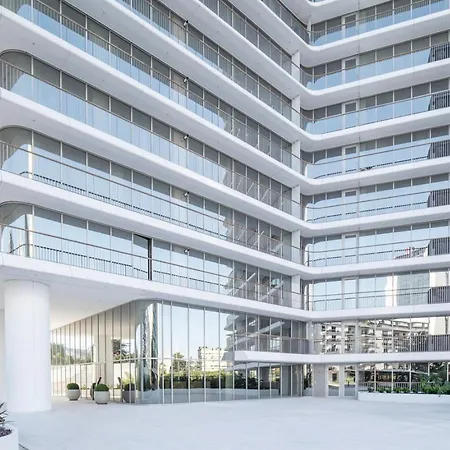 Cascais - 1 Bedroom And Shared Pool In Campolide Apartment *