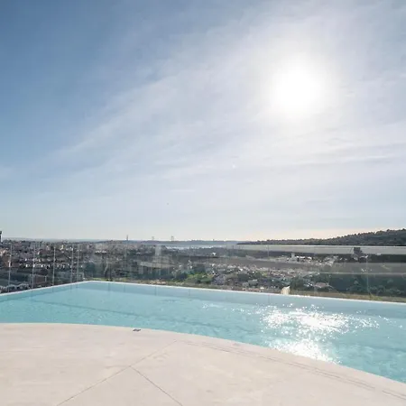 Apartment Cascais - 1 Bedroom And Shared Pool In Campolide *