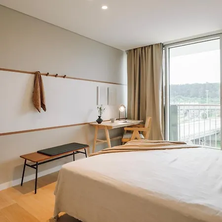 Cascais - 1 Bedroom And Shared Pool In Campolide