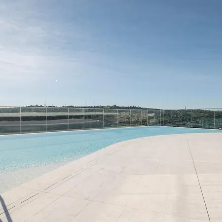 Apartment Cascais - 1 Bedroom And Shared Pool In Campolide *