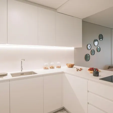 Cascais - 1 Bedroom And Shared Pool In Campolide *