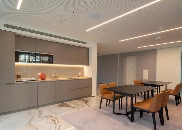 Cascais - 1 Bedroom And Shared Pool In Campolide Апартаменты Лиссабон