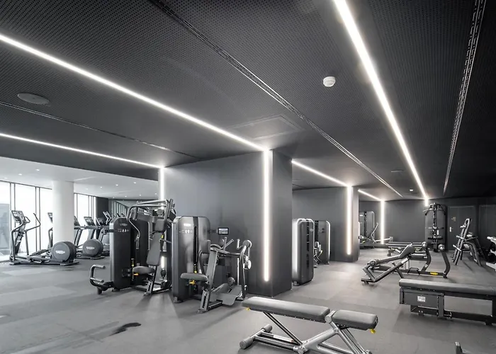 Cascais - 1 Bedroom And Shared Pool In Campolide