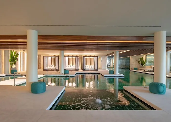 Cascais - 1 Bedroom And Shared Pool In Campolide * Лиссабон