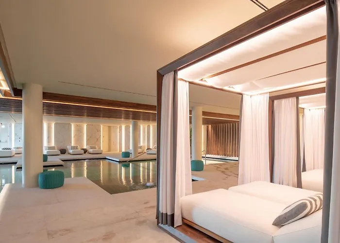 Cascais - 1 Bedroom And Shared Pool In Campolide Апартаменты