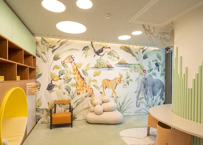 Cascais - 1 Bedroom And Shared Pool In Campolide Апартаменты *