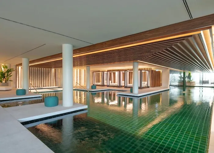 Cascais - 1 Bedroom And Shared Pool In Campolide *