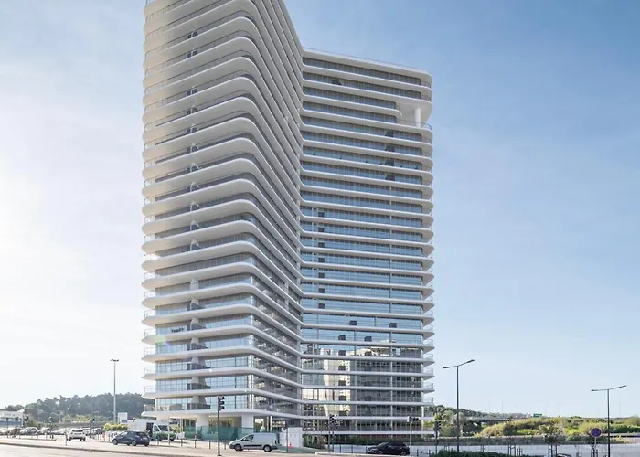 Апартаменты Cascais - 1 Bedroom And Shared Pool In Campolide Лиссабон