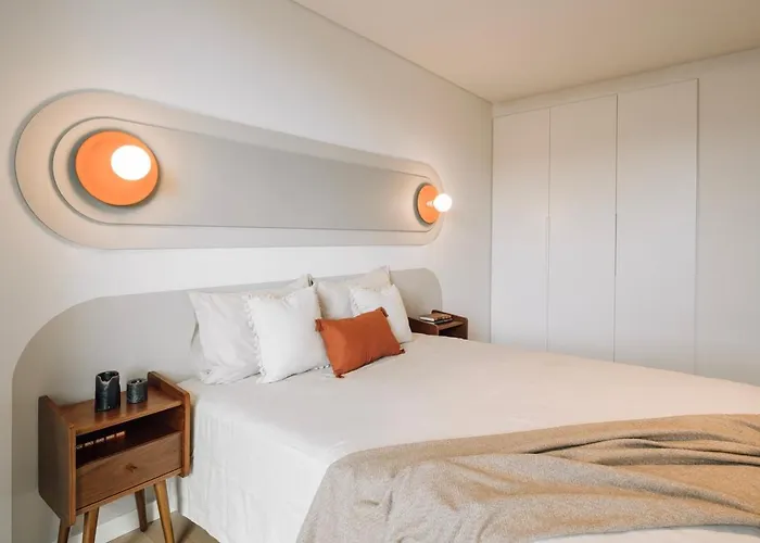 Cascais - 1 Bedroom And Shared Pool In Campolide * Lisbona