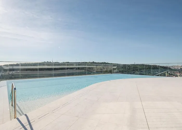 Appartamento Cascais - 1 Bedroom And Shared Pool In Campolide *