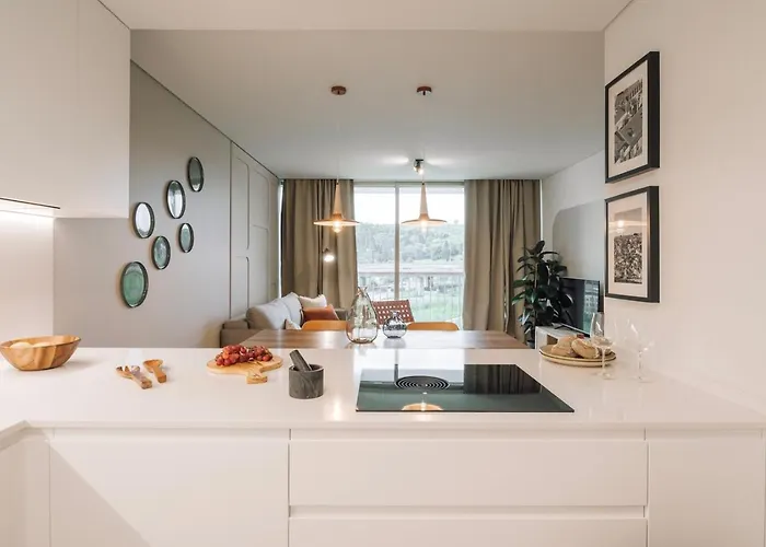 Апартаменты Cascais - 1 Bedroom And Shared Pool In Campolide Лиссабон