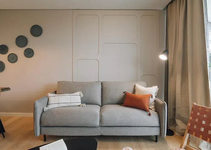 Апартаменты Cascais - 1 Bedroom And Shared Pool In Campolide