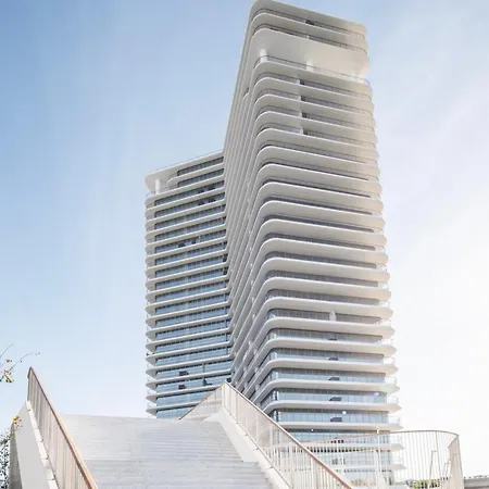 Appartement Cascais - 1 Bedroom And Shared Pool In Campolide