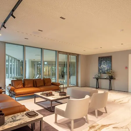 Cascais - 1 Bedroom And Shared Pool In Campolide 公寓