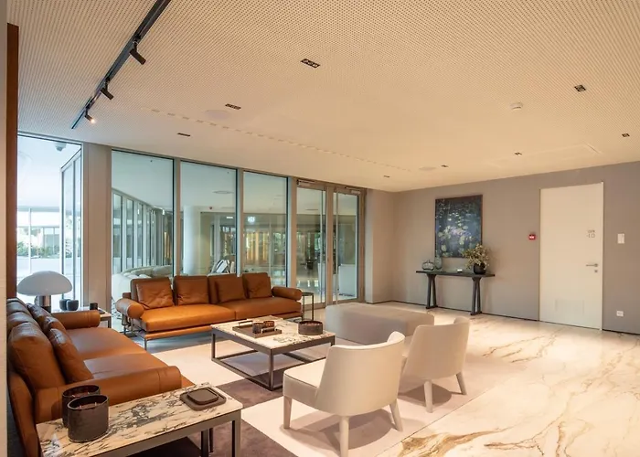 Cascais - 1 Bedroom And Shared Pool In Campolide Apartment